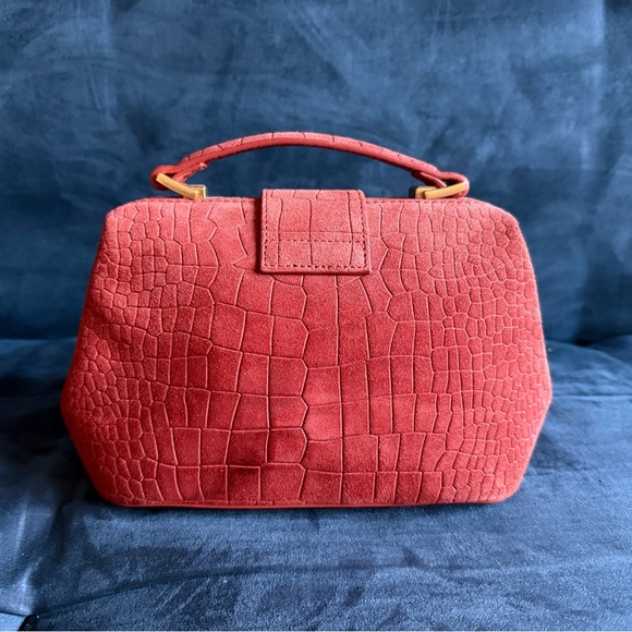 Brandon Blackwood Elegant Burnt Orange Crocodile-Embossed Elizabeth Handbag - Picture 2 of 8